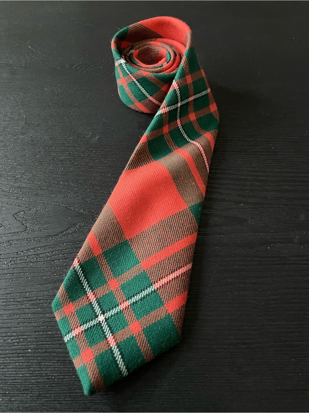 House of Edgar Scottish Wool Tartan Red & Green